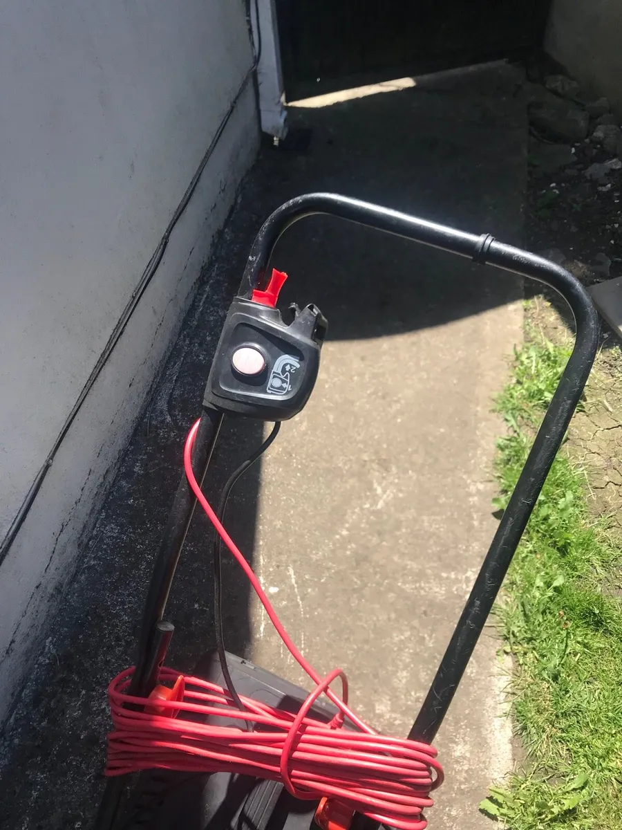 Lawn mower - Image 2