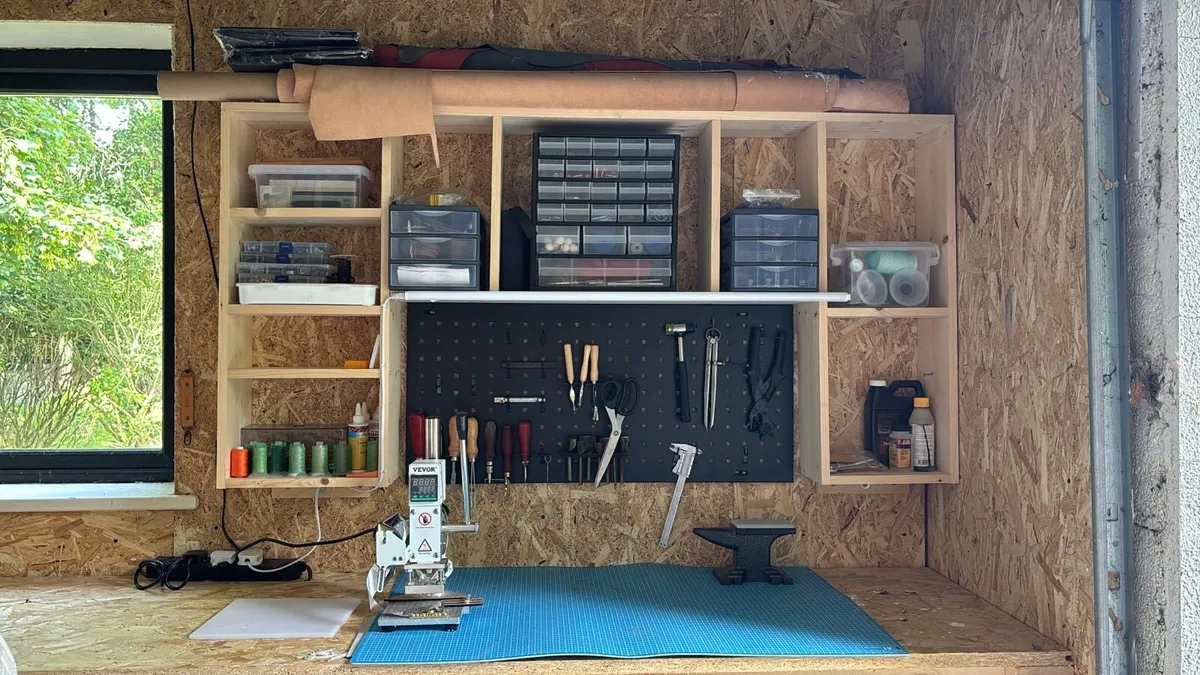 Leather studio - Image 1
