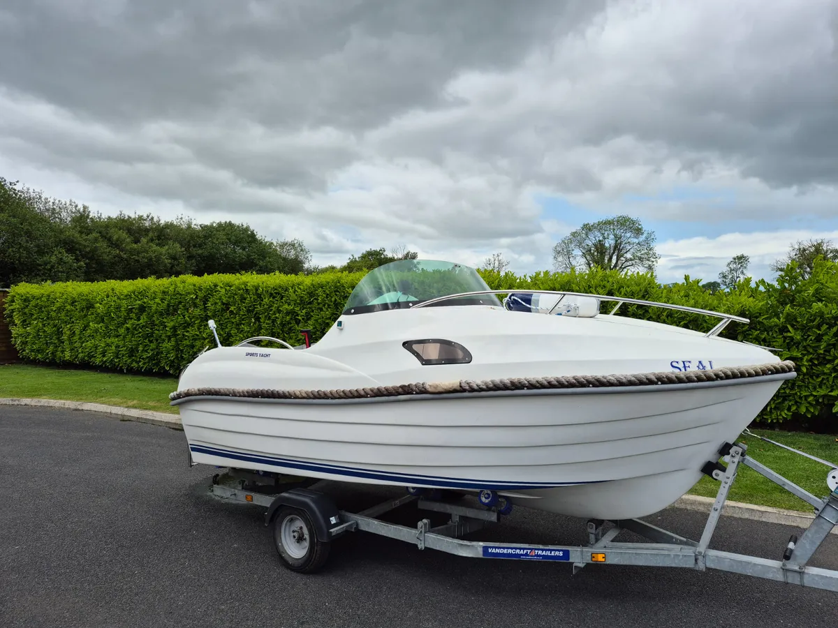 Sports Yacht - Image 4