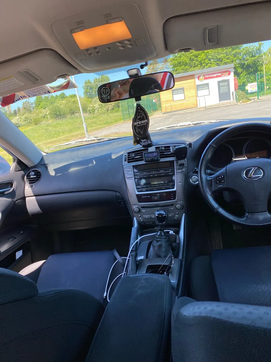 Lexus is220d 2008 - Image 4