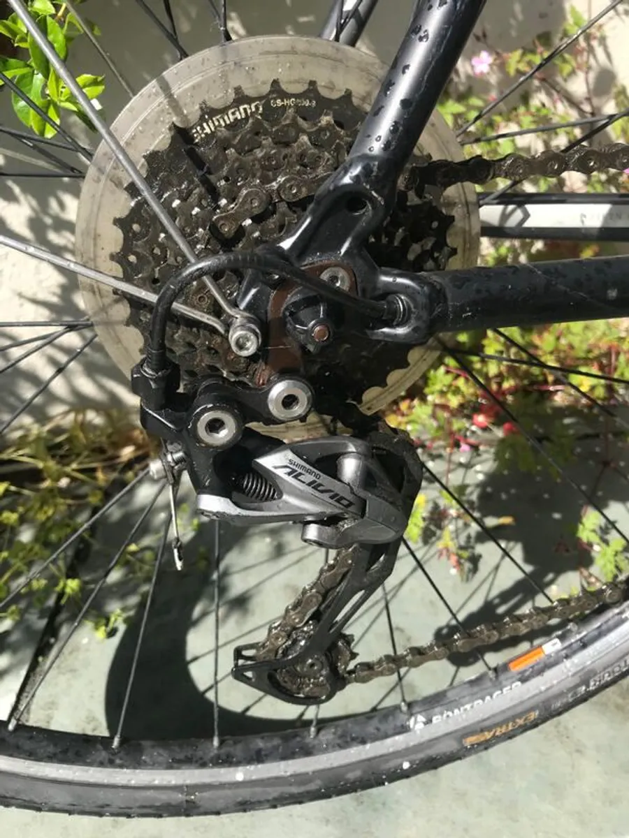 Trek 7.3 Fx Series - Image 2