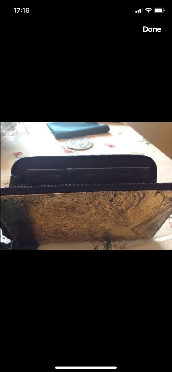 Ladies Travel Purse - Image 1