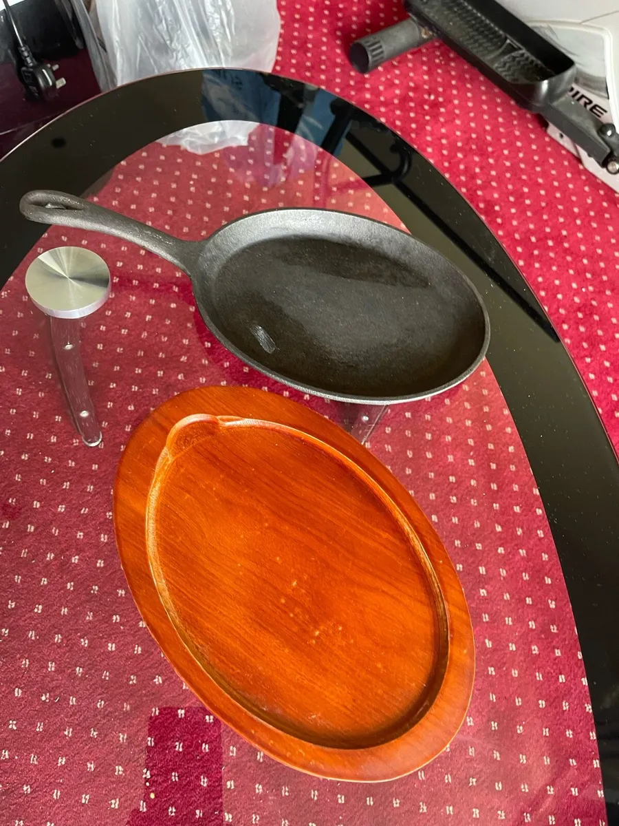 Cast Iron Skillet - Image 3