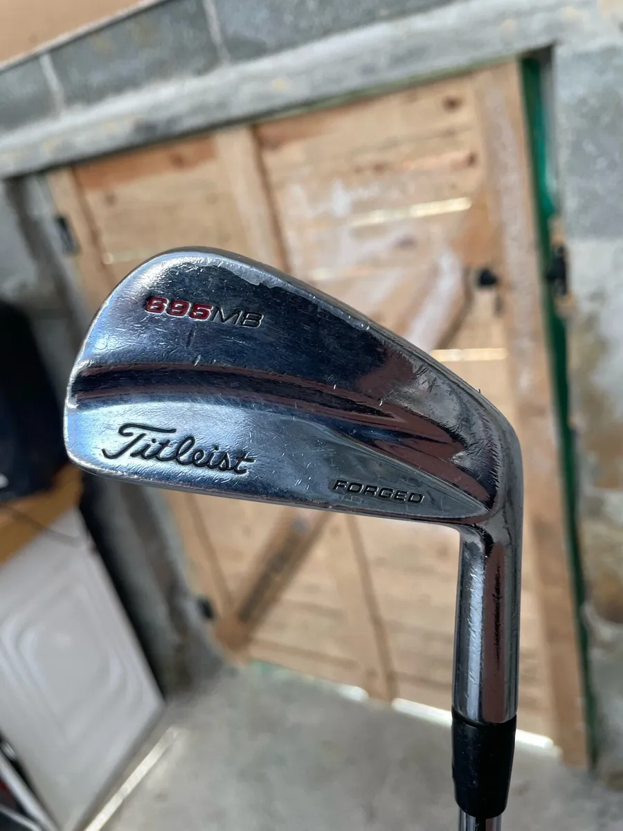 Titleist forged 5 iron (Men Right Handed) - Image 3
