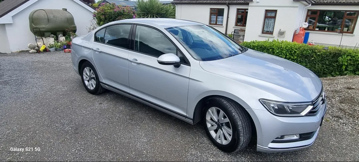 Volkswagen Passat 2015 - Image 3