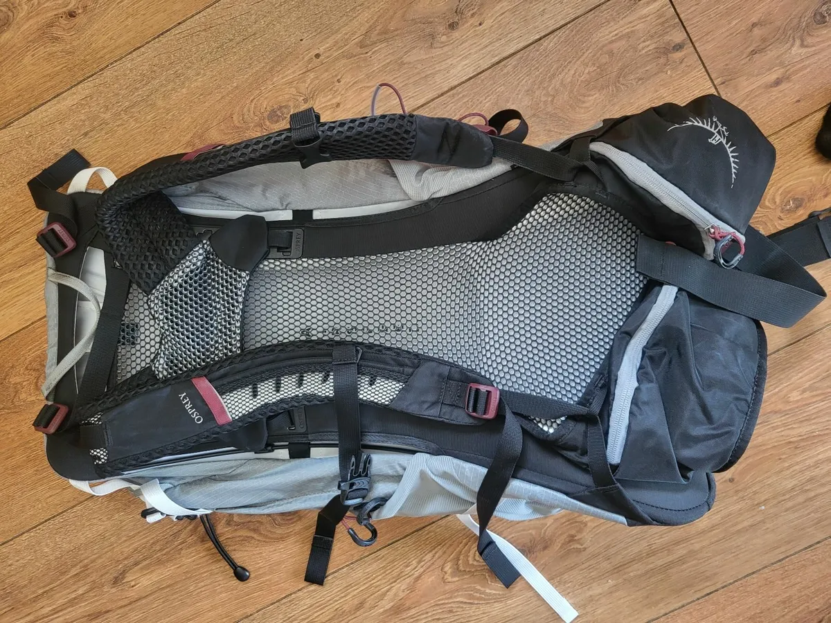 Hiking bag - Image 2