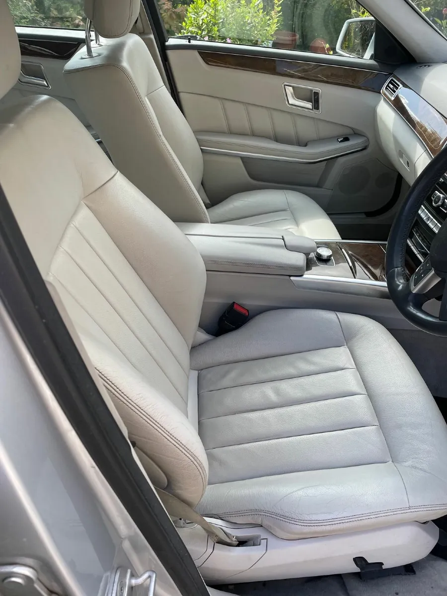 Mercedes-Benz E-Class 2015 - Image 4