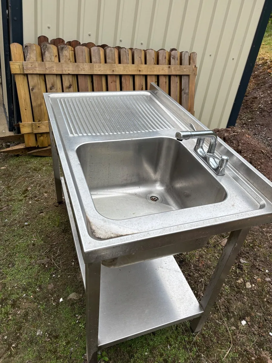 Stainless steel sink - Image 1
