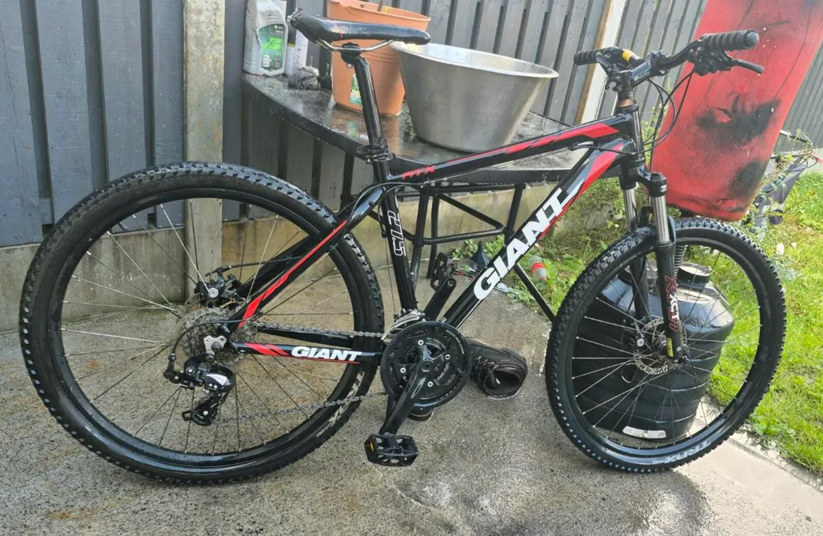Adults Giant bike ATX2 MTB brakes and gears - Image 2