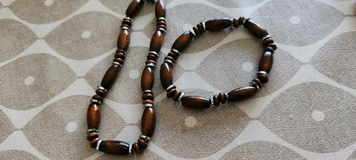 2 beaded wooden bracelets - Image 3