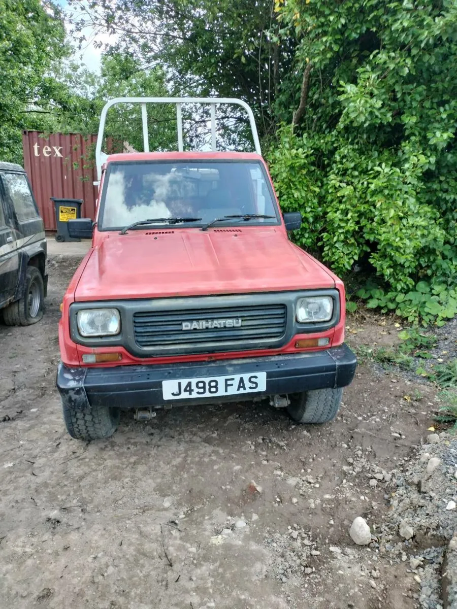 2 Daihatsu fourtrak - Image 4