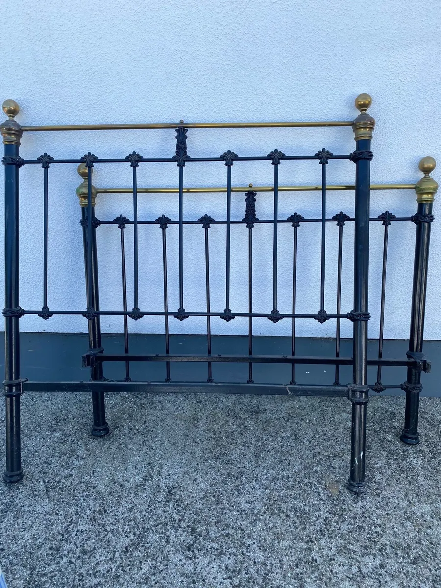 Antique bed - Image 1