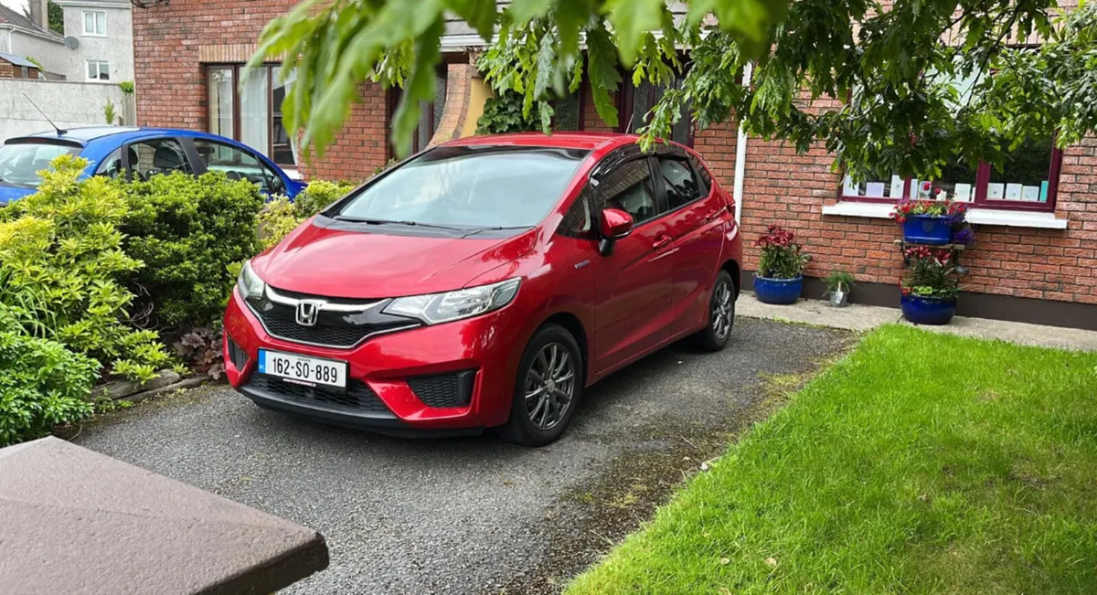 Honda Fit Hybrid 2016 - Image 1