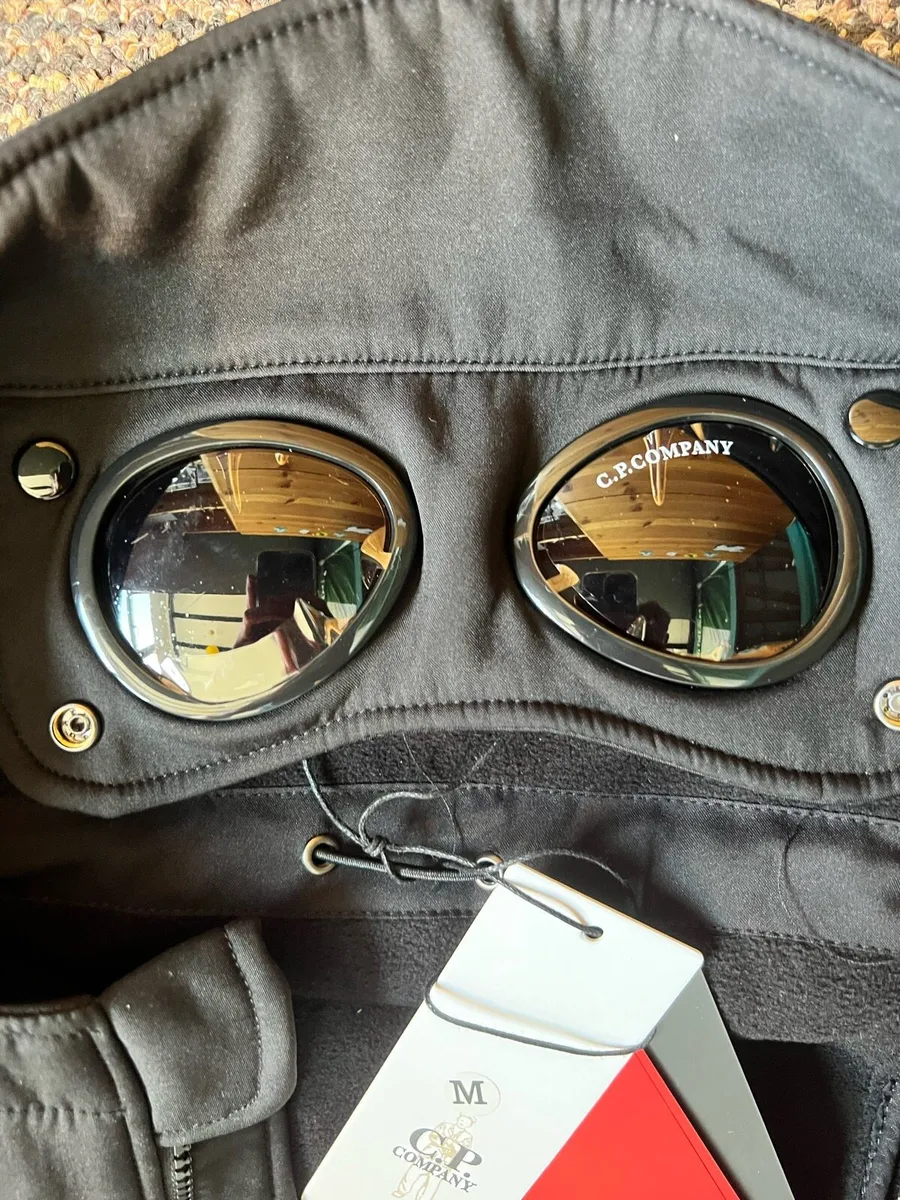 C.P. Company Goggle Jacket. Size M. brand new - Image 3