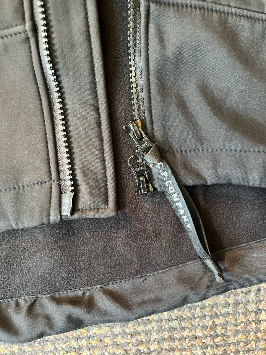 C.P. Company Goggle Jacket. Size M. brand new - Image 4