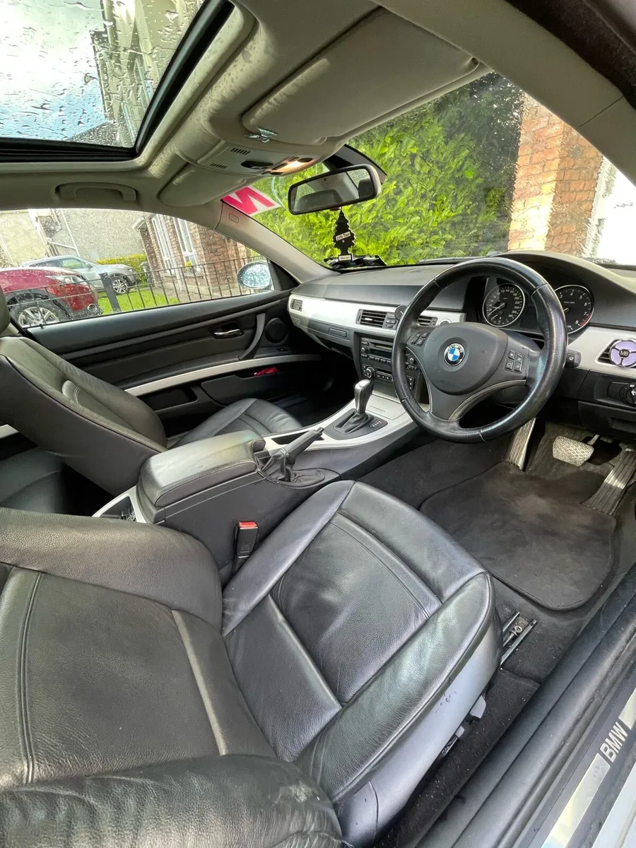 BMW 325i - Image 2