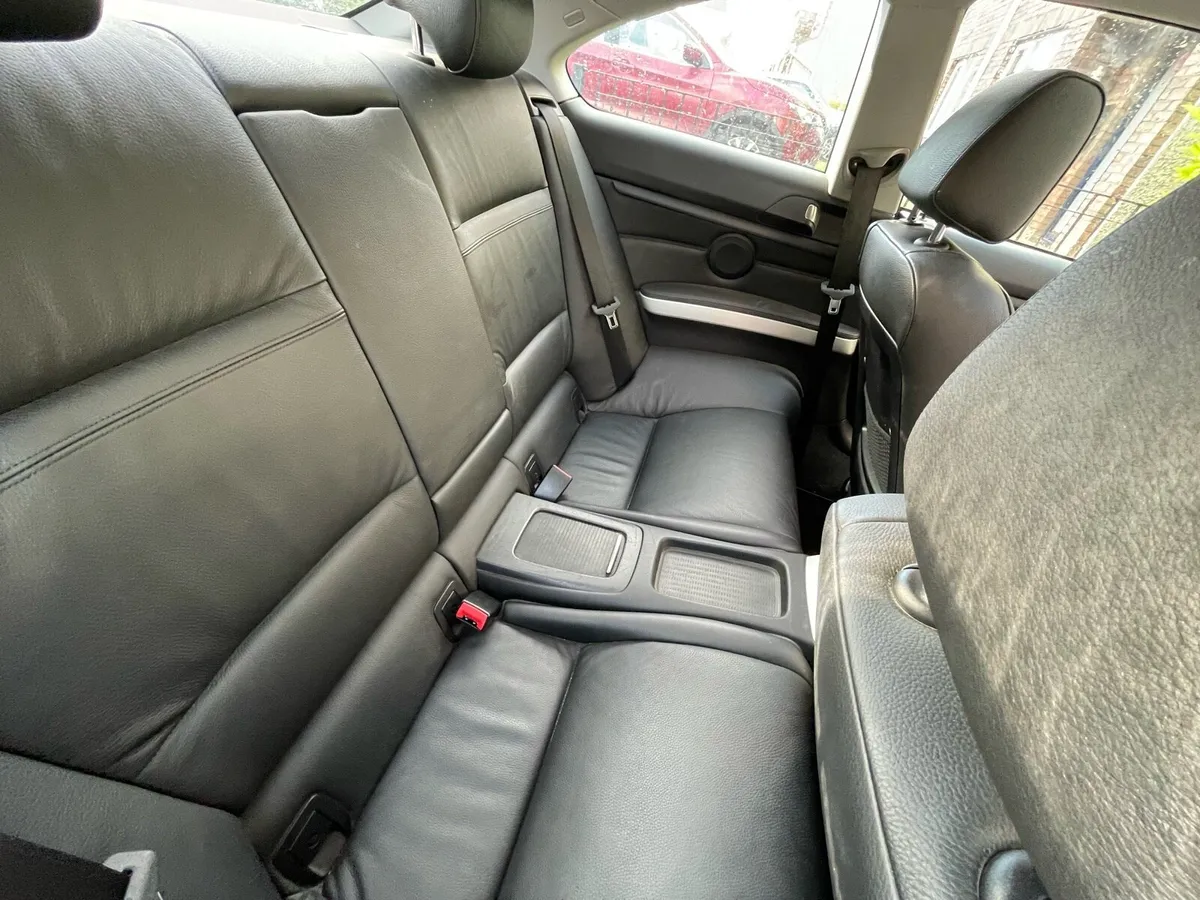 BMW 325i - Image 4