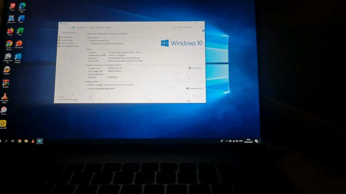 Dell Vostro 5320 - Image 1