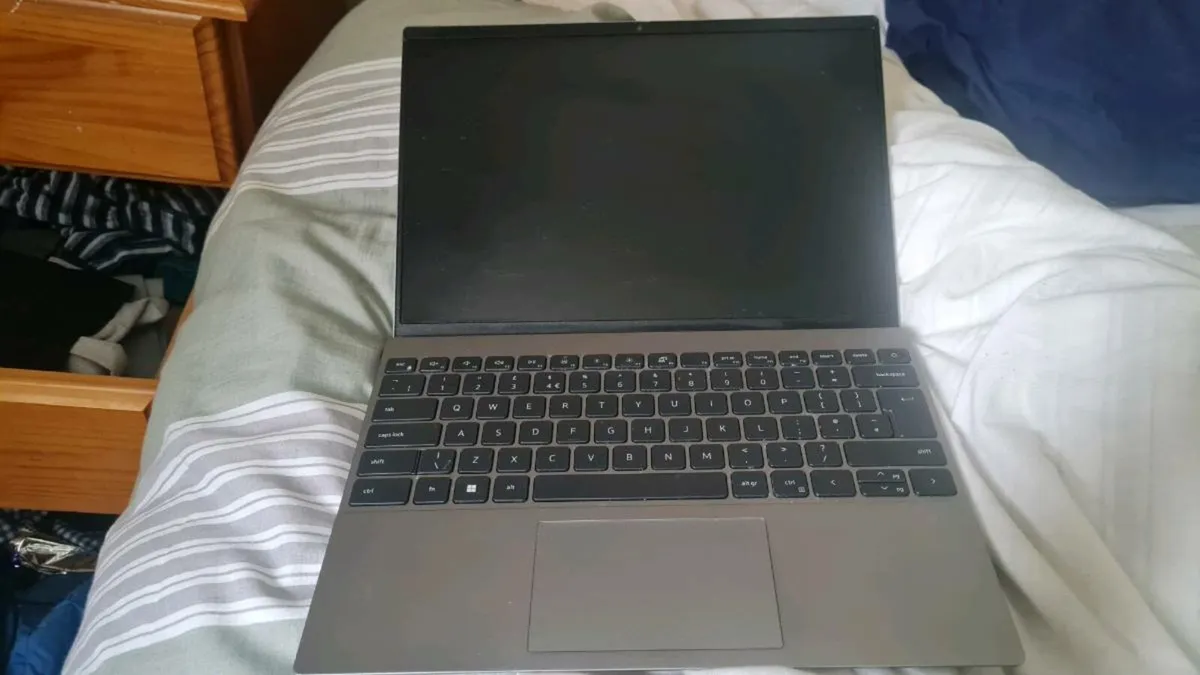 Dell Vostro 5320 - Image 3
