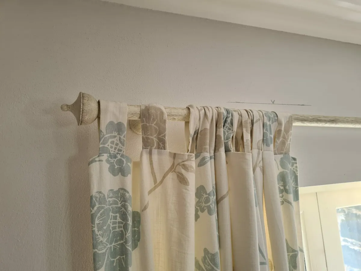 pair of fully lined standard sized curtains - Image 2
