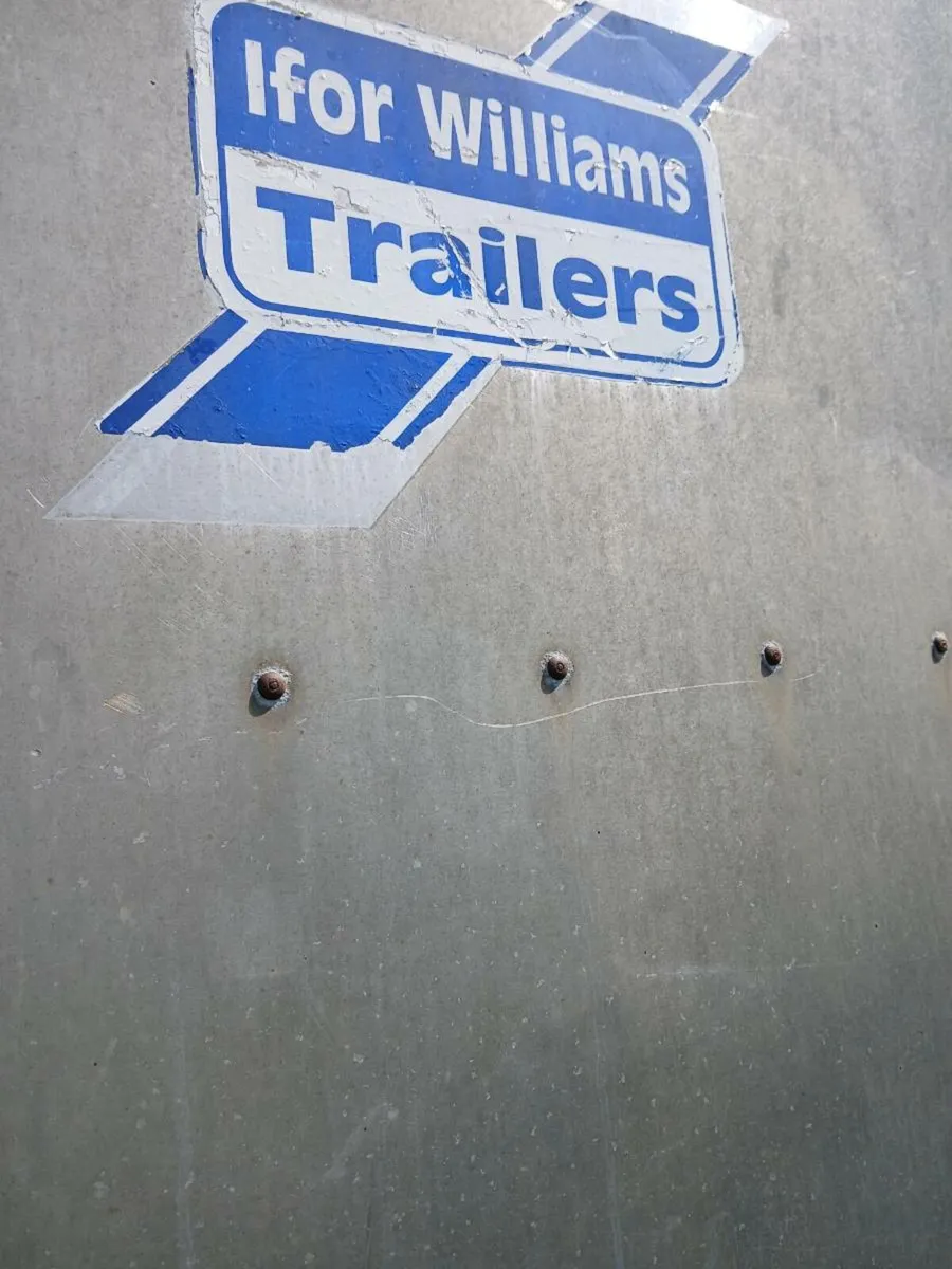 Ifor Williams cattle trailer - Image 1