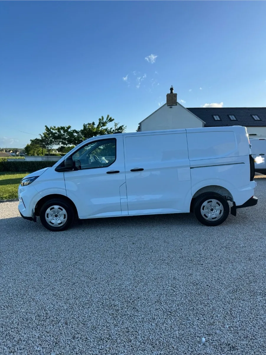 Late 2024 Ford Transit Custom Trend - Image 4