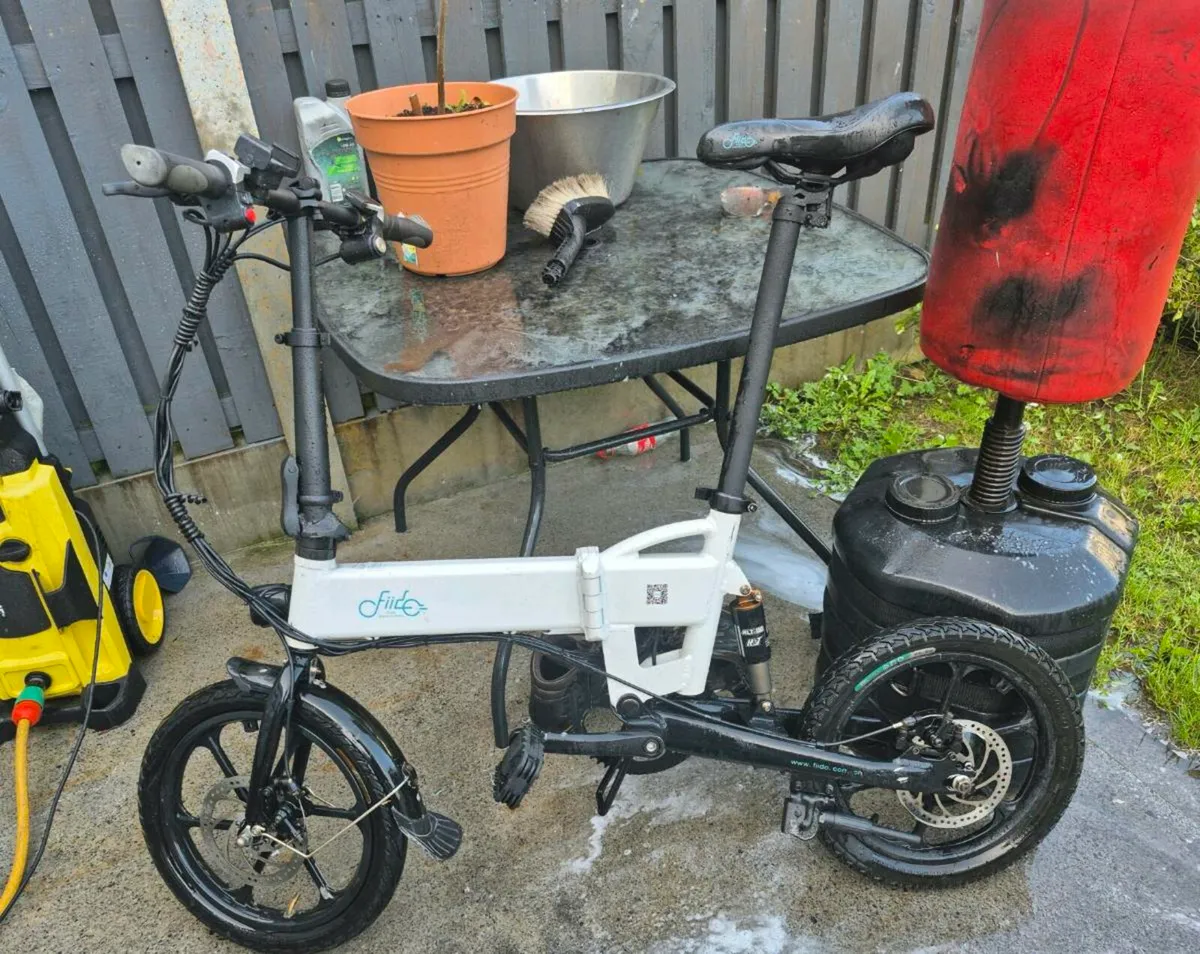 FIIDO D2S Folding Electric Bike everything working - Image 4