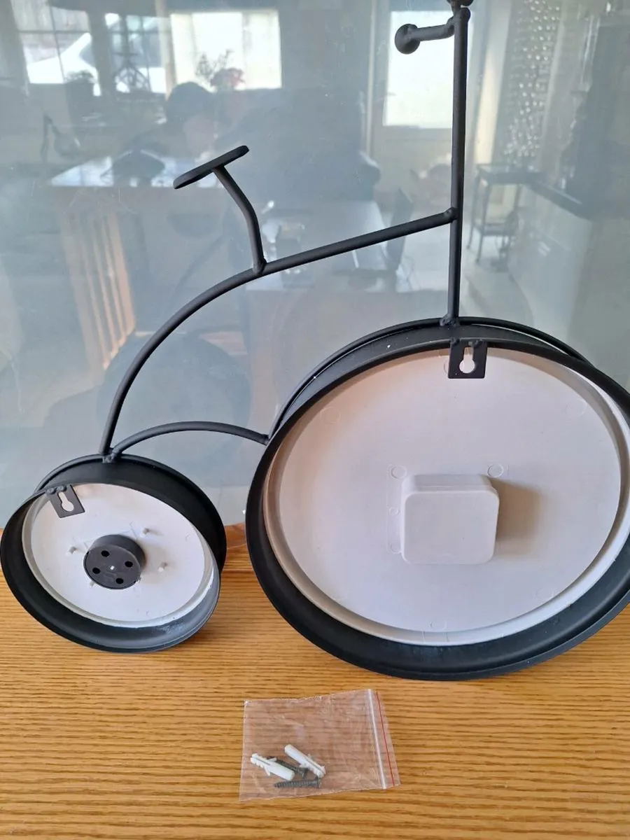Penny farthing clock and thermometer - Image 3