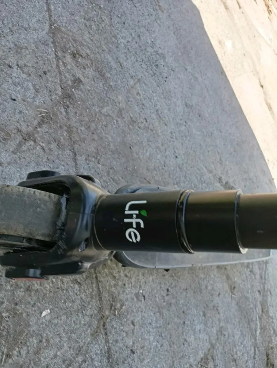 Electric scooter - Image 4
