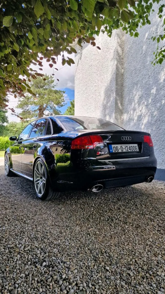 Audi RS4 4.2 V8 - Image 2