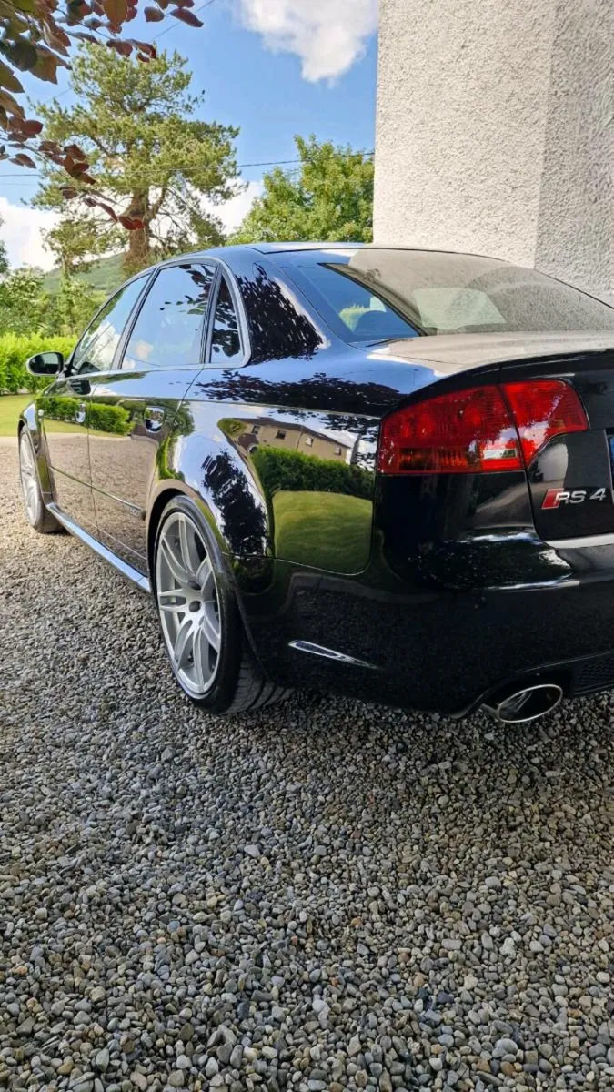 Audi RS4 4.2 V8 - Image 3