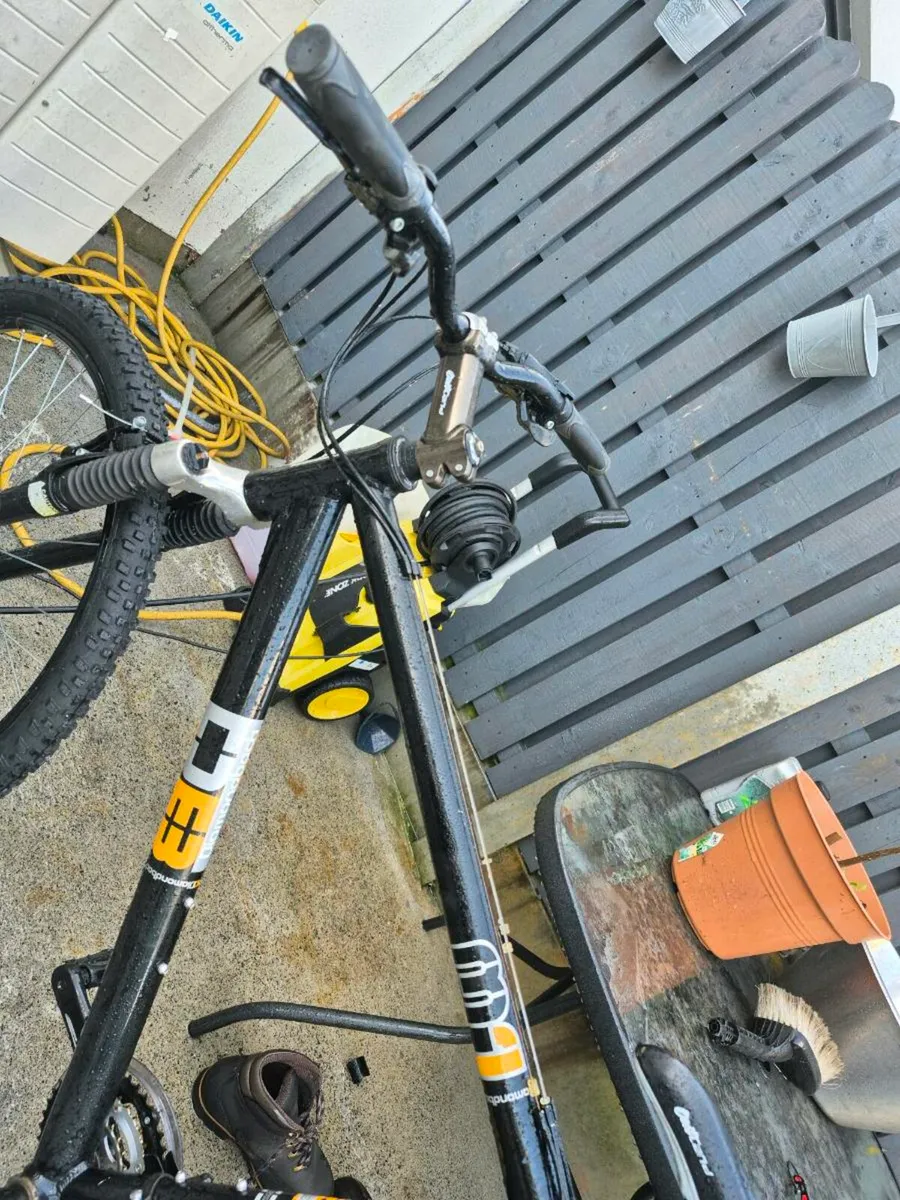Adults mountain bike 20" frame size 24" wheel.. - Image 2