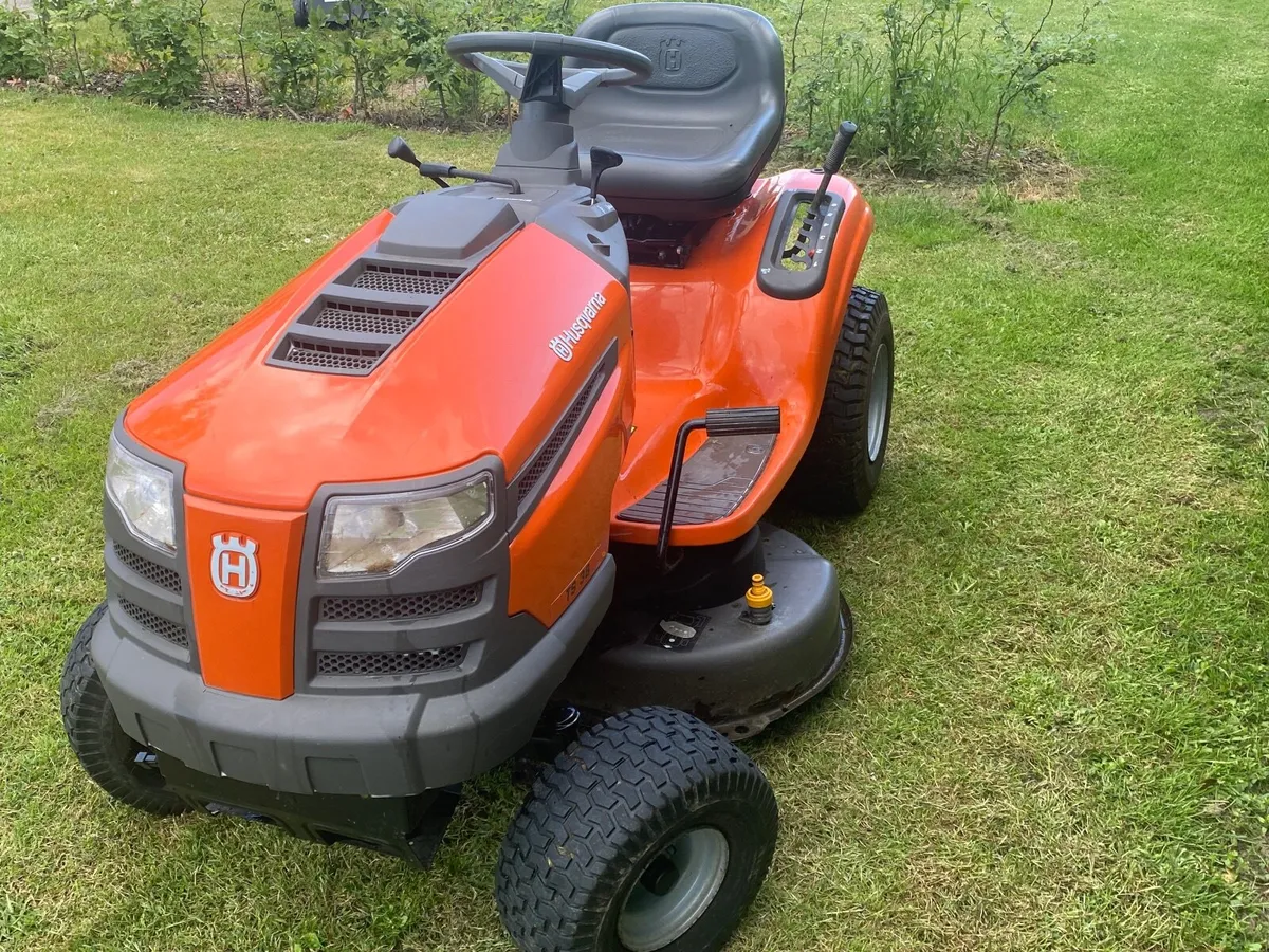 Ride on mower - Image 2