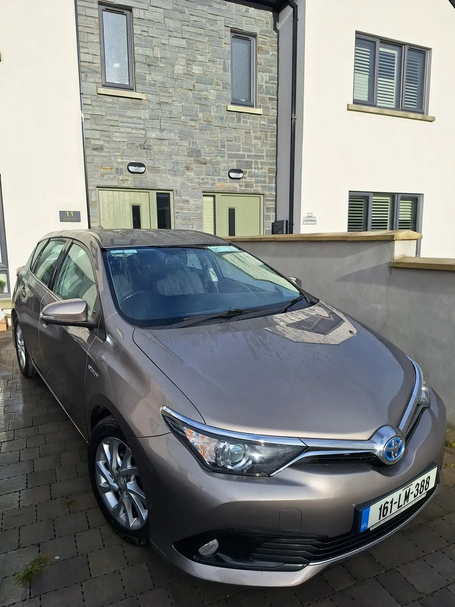 Toyota Auris - Image 2