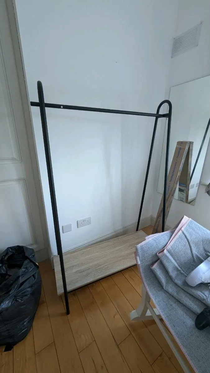 Clothes rail - Image 2
