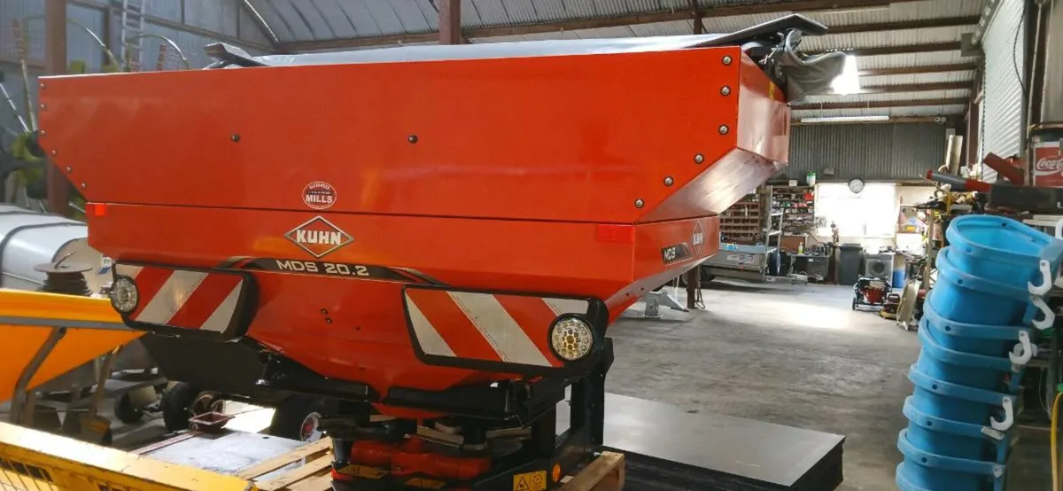 Kuhn sower - Image 1