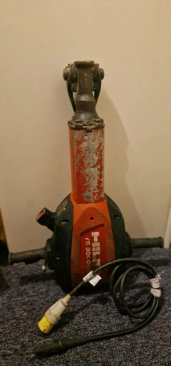 Hilti TE 3000-AVR Demolition breaker - Image 2