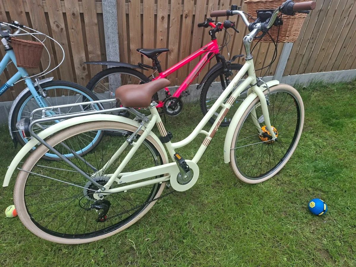 City bike - Image 1