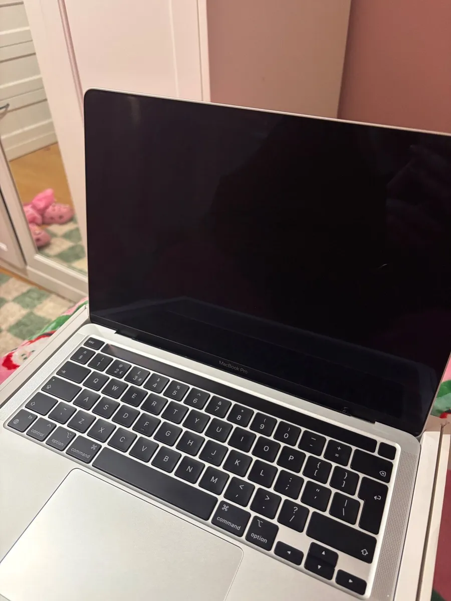 MacBook - Image 3