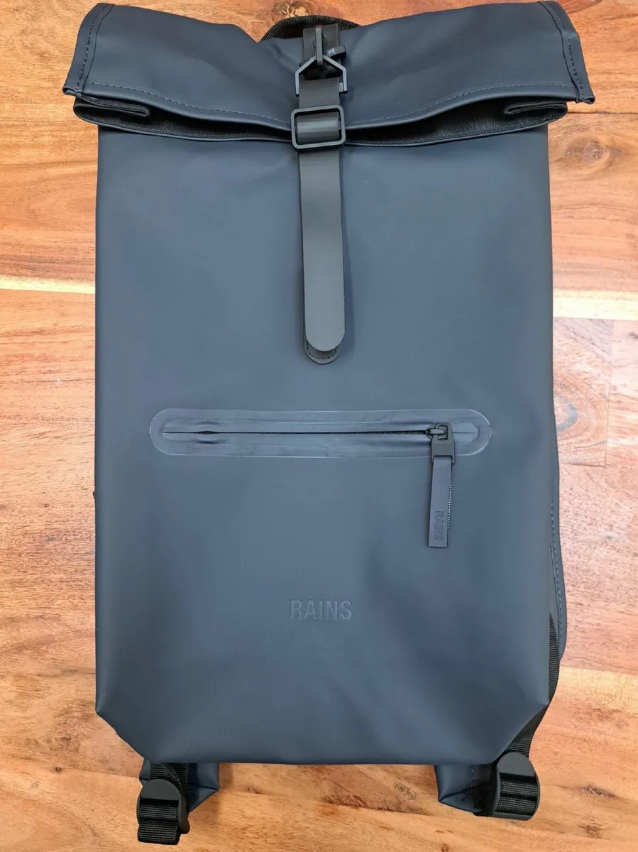 Rains Rolltop Rucksack Large Navy – Mint Condition - Image 1