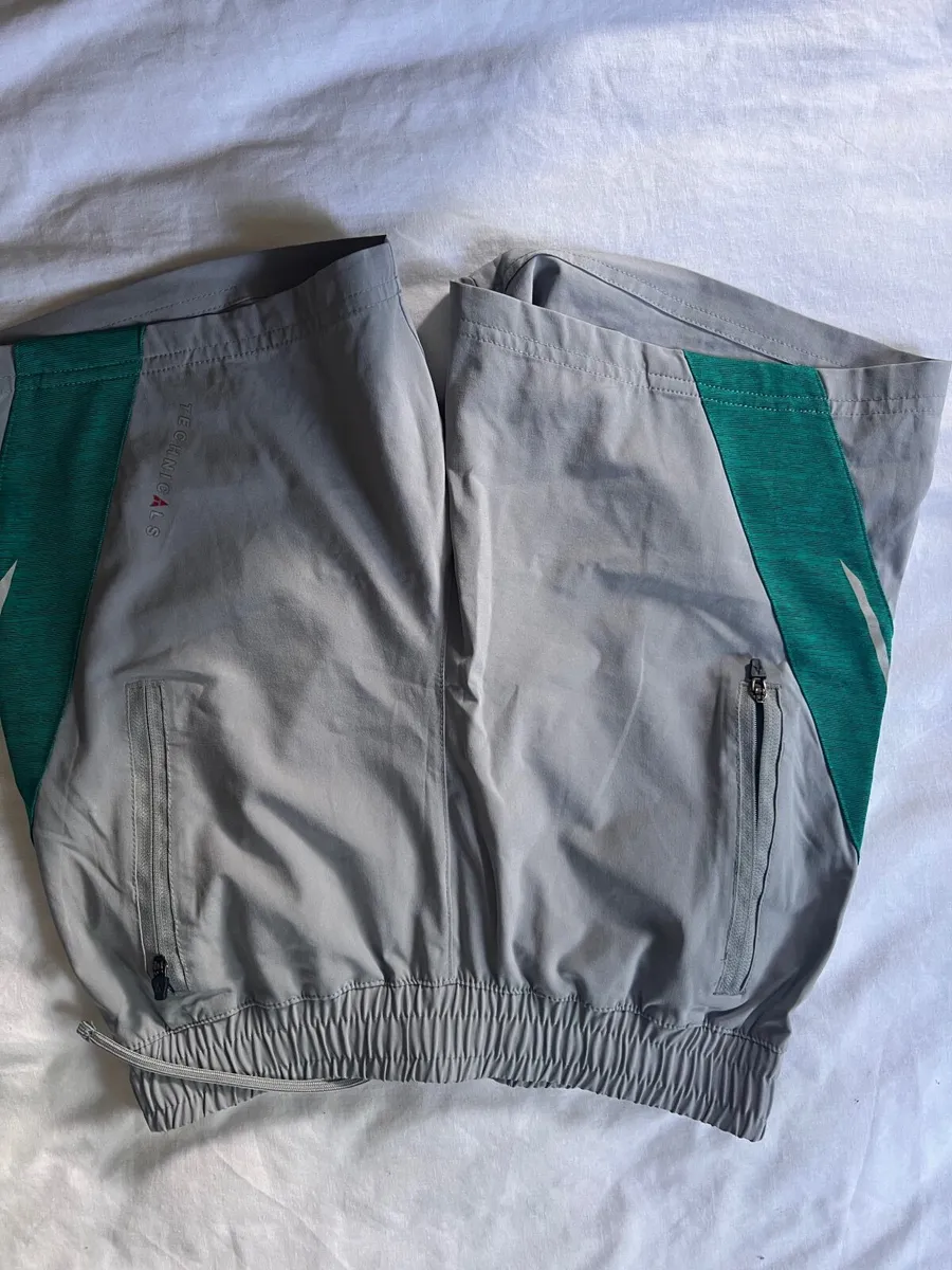 Children clothes - Image 1