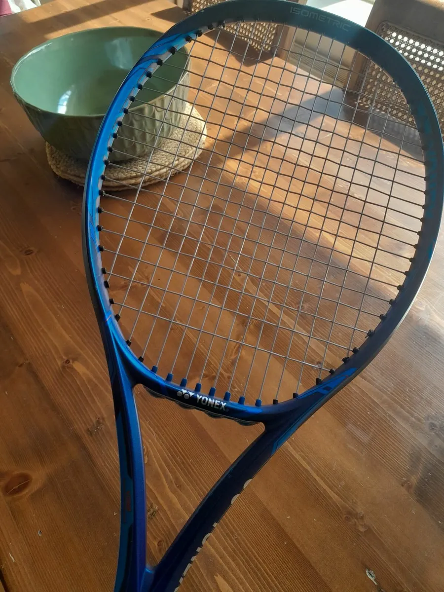 Yonex ezone 98 tour - Image 3