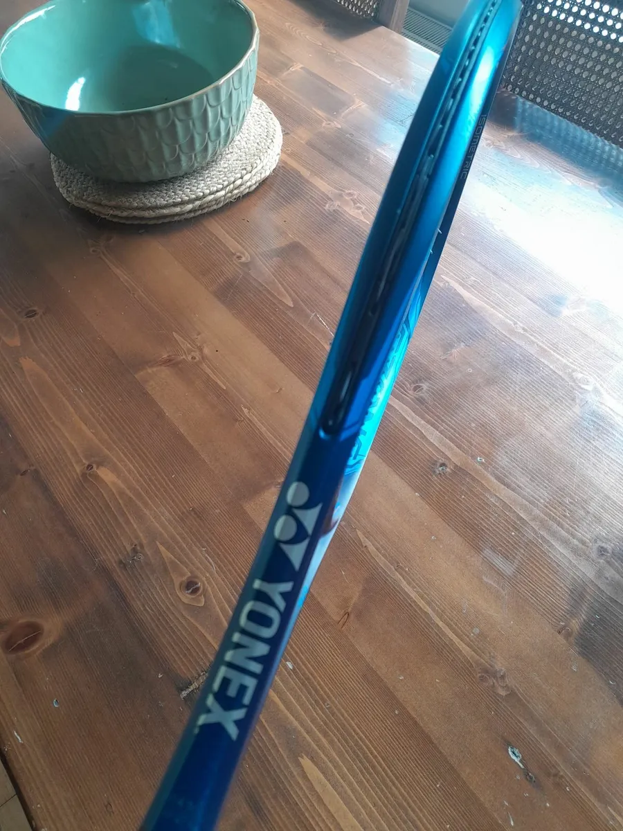 Yonex ezone 98 tour - Image 4
