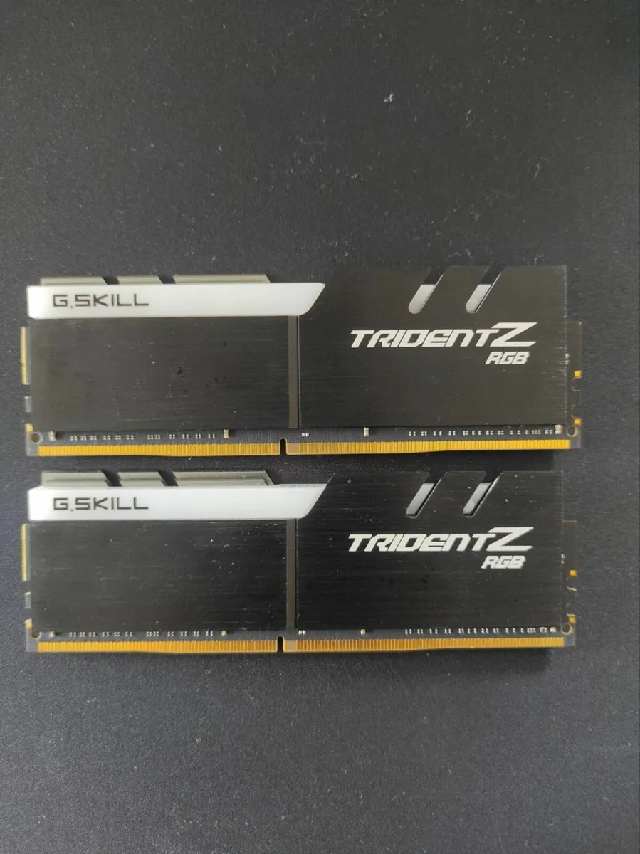 G.skill Trident Z Rgb 32gb 2x16gb F4-3000c14d-32gt - Image 1