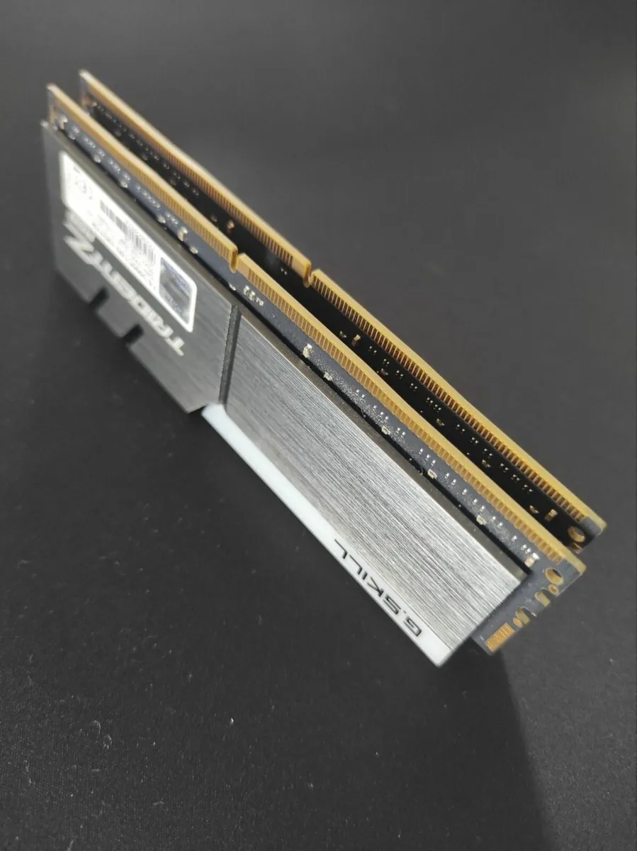 G.skill Trident Z Rgb 32gb 2x16gb F4-3000c14d-32gt - Image 2