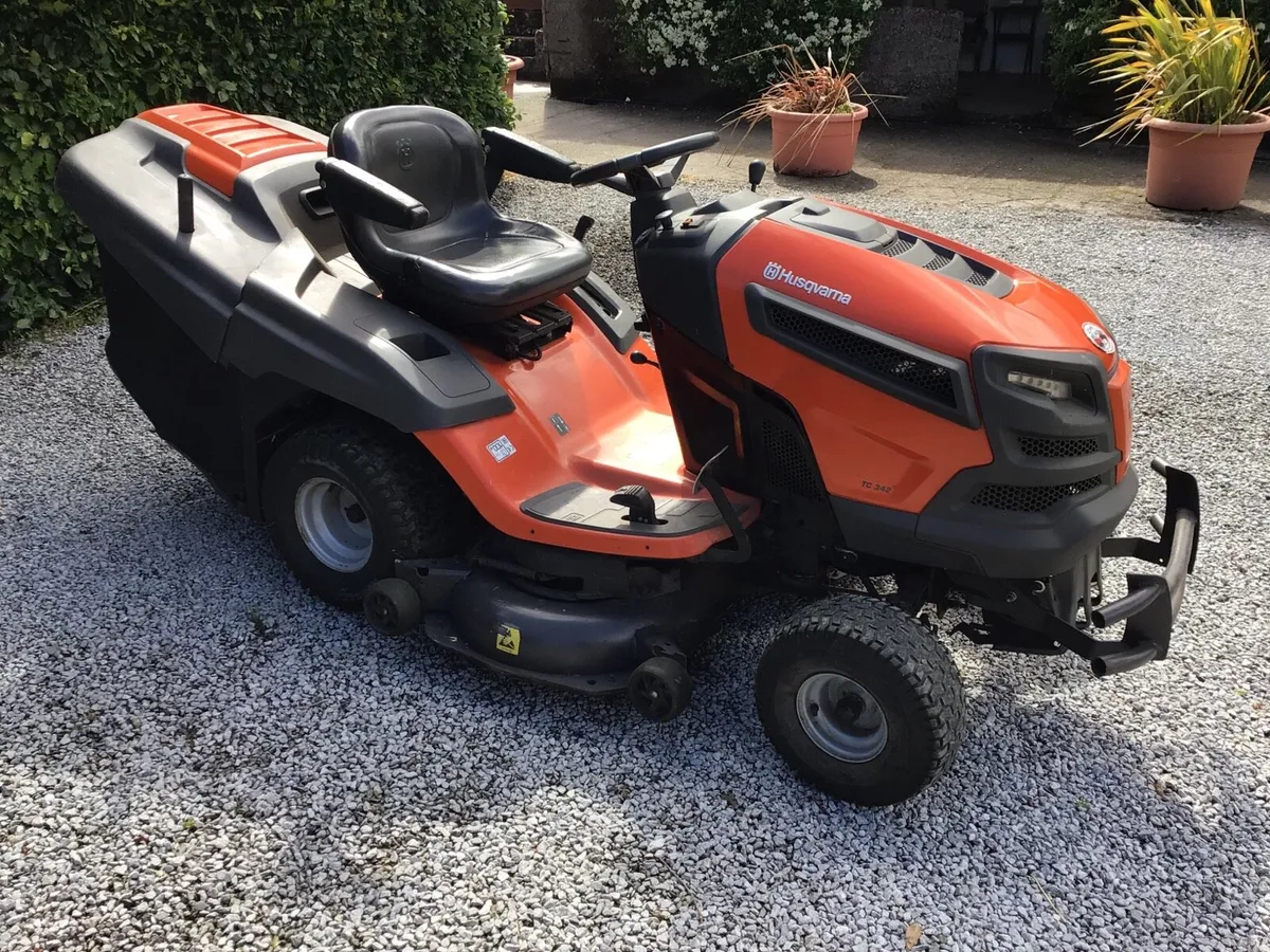 Husqvana ride on mower - Image 2