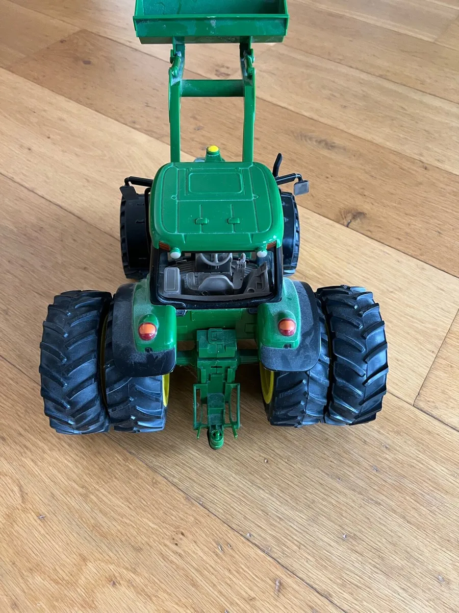 John Deere Toy 6830 tractor - Image 2