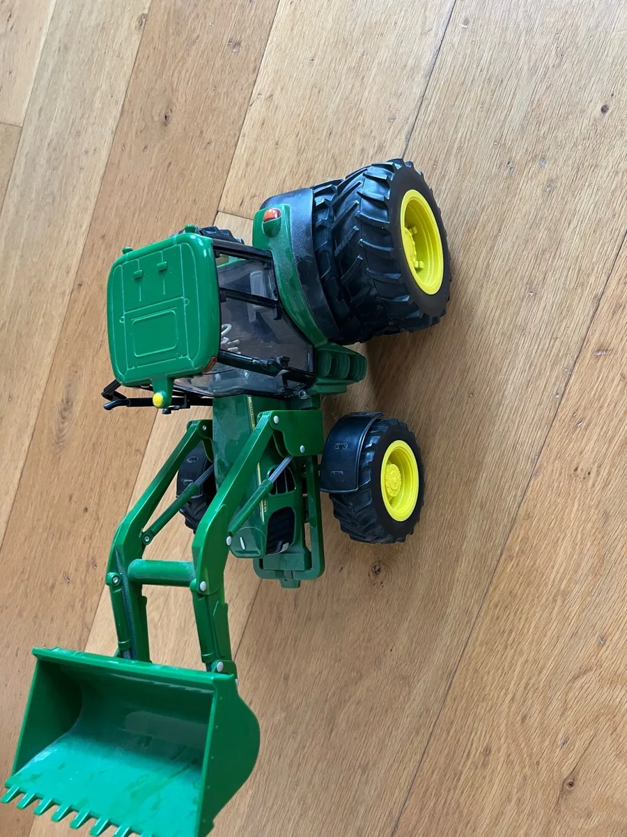 John Deere Toy 6830 tractor - Image 3