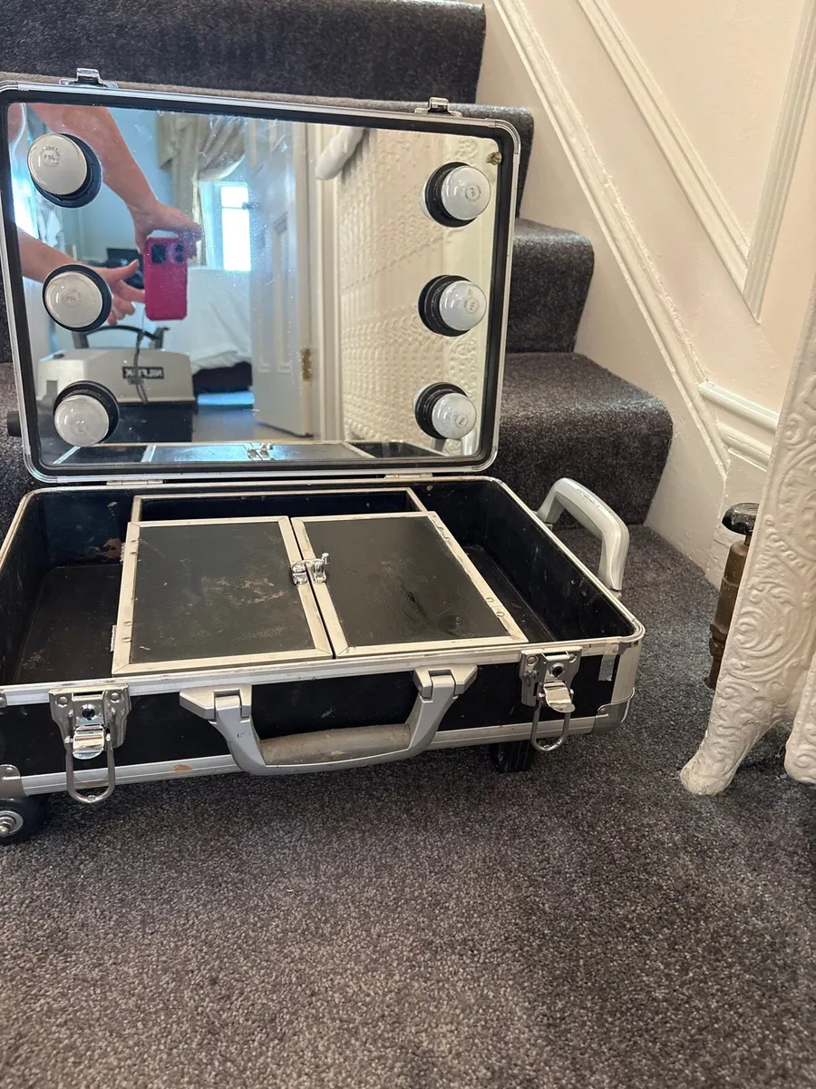 Makeup case - Image 2