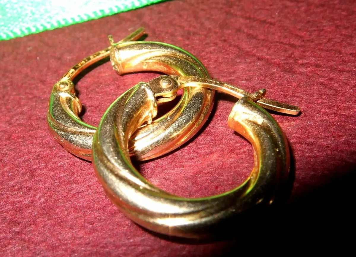 Vintage Hallmarked 9ct Gold Hoops - Image 4